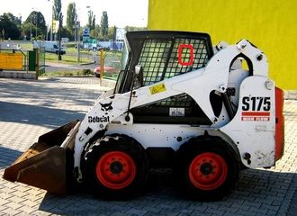 Стекло боковое левое и правое неподвижное (закаленное) для мини-погрузчика BOBCAT S 130/150/160/175/185/205/250/250/330 (арт.009)