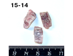 Турмалин натуральный (необработанный) Малхан №15-14: комплект - 4,5г - 19*9*7мм + 18*10*6мм + 18*8*8мм