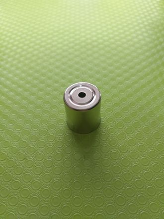 Колпачок магнетрона с маленьким круглым отверстием 15мм Артикул: SVCH017