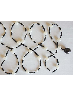 Арт. 2009-50 V Pendulum. Нитяной подвес с бусинами и искуственными жемчужинками