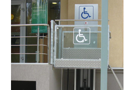 Подъемник для инвалидов вертикальный без шахты