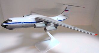 Модель самолета Ил-76мд, масштаб 1:100