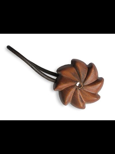 "Муза", подхват на магните из дерева