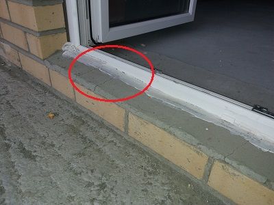 забито дренажное отверстие в профиле балконной двери