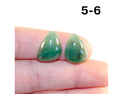 Авантюрин натуральный (кабошон): зеленый №5-6: пара 2,9г - 2шт 17*12*5мм