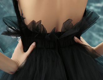 Вечернее бальное черное шифоновое пышное платье с бантом "Дама Пик"
