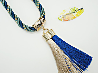 Арт. "Кисточки". Разноцветные подхваты с подвесками-кисточками