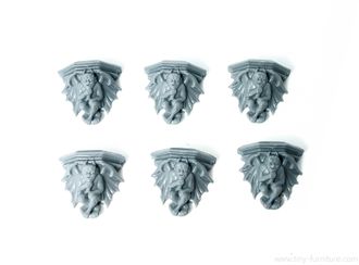 Gargoyles bas-reliefs