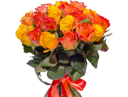 Яркий букет из 21 желтой и оранжевой розы