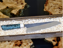 Нож ручной работы Gyuto Y82 / сталь D2 / карельская береза / зелёный