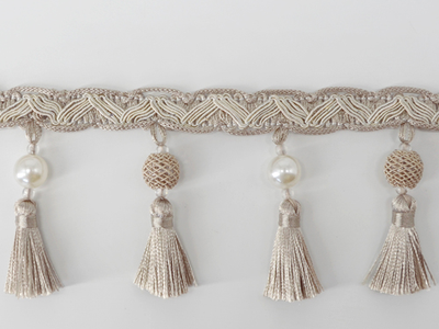 Арт. Италия. Отделочная тесьма с кисточками и бусинами оптом
