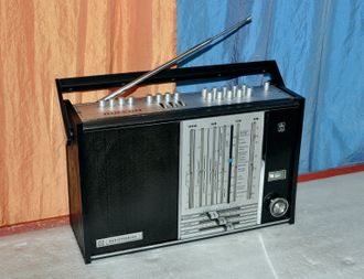 УКВ Радиоприемник Рига 104 (вариант 2)