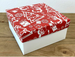 Коробка подарочная ВЫСОКАЯ БЕЗ ОКНА, 20*20* высота 10 см, Елки на красном
