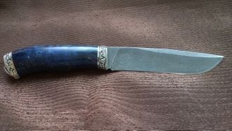 Нож Ларго из кованой ХВ5 с рукоятью стабилизированного дерева с мельхиором