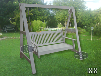 Дачные качели из дерева на цепях Дачные качели из дерева на цепях