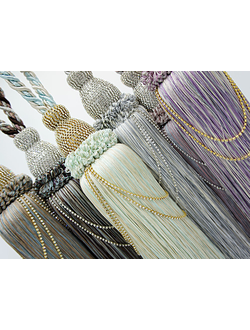 Нарядные кисти для подхватывания гардин со стразами. В наличии