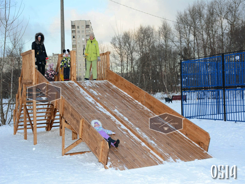 деревянная двускатная горки