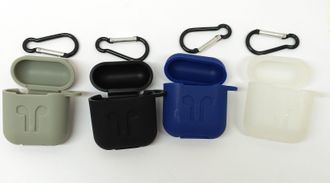 Чехол силиконовый для наушников Airpods с карабином арт. 31343