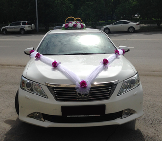 Комплект свадебных украшений на автомобиль "Фиолетовая сказка" №1 с кольцами