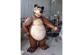 Медведь из стеклопластика. Уличная скульптура