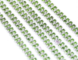 Стразовая лента. светло-зеленый 2 мм. цапы под серебро. (100 см)