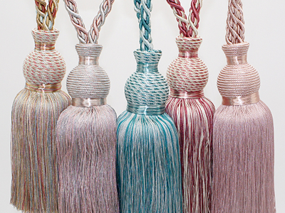 Арт. 2015-27 NEW. Небольшая кисть для портьер мелким оптом, 66 см