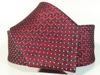 Бордовый галстук в крапинку в Иркутске