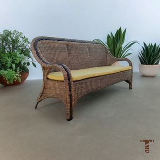 Плетеный диван в стиле прованс