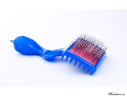 ВАКА Пуходерка МАКСИ пластмассовая с граблями и каплями для собак. Артикул: 15111