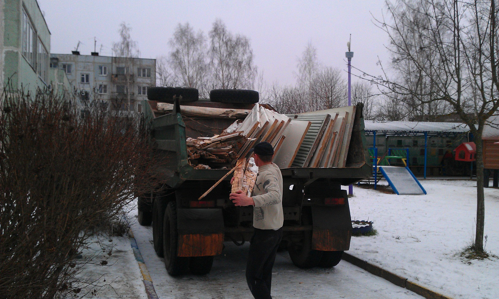 Вывоз строительного мусора в Смоленске