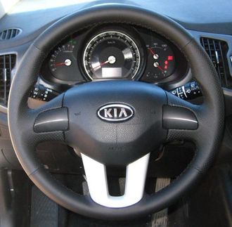 Кожаная накладка на руль Kia Cee'd I (ED) (2010-2012), Kia Sportage III (SL) (2010-2016), черная