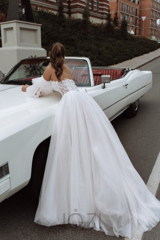 Свадебное платье с пышными рукавами плиссированное "Аурелия" Gabbiano