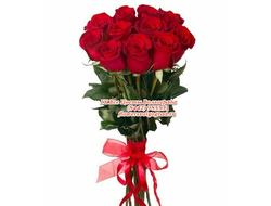 11 красных роз букет Флавия