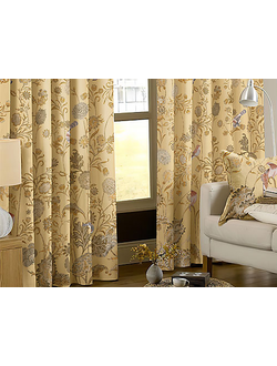 Натуральная ткань с традиционным рисунком