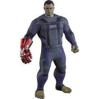 1:6 Hulk with Gauntlet Figure from Avengers: Endgame
