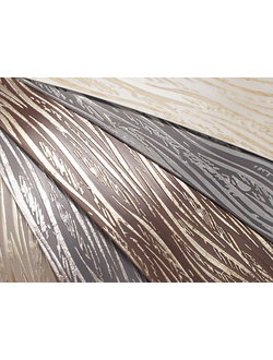 Пластиковый багет под дерево с тиснением золотом