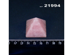 Розовый кварц натуральный (пирамида) арт.21994: 42,4г - 34*35*32мм