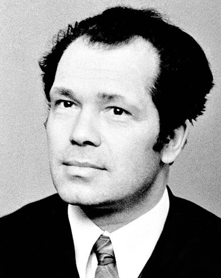 Валерий Карпов