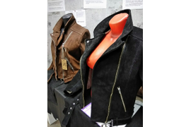 Кожаные женские куртки