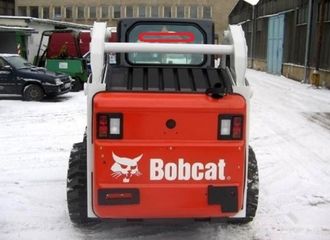 Стекло заднее (закаленное) для мини-погрузчика BOBCAT S 130/150/160/ 175/185/205/250/250/330 (арт.010)