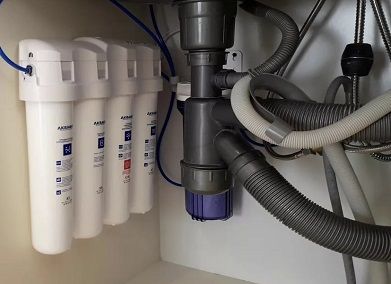 Вызвать сантехника для замены фильтра для очистки воды в квартире и доме | ИВАНМАСТЕР