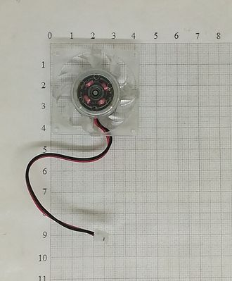 Вентилятор для видеокарты 4см 2 pin, расстояние между 4-мя отверстиями 4,0 см