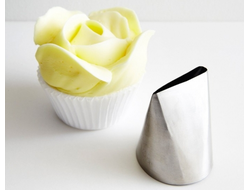 Лепестки розы