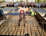 Выполнение строительно-монтажных работ при строительстве причалов и береговых гражданских объектов.