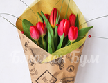 "Весна" - букет из тюльпанов в крафт-бумаге