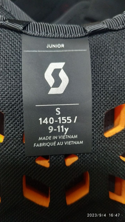 Защита спины  горнолыжная детская SCOTT Protector Jr AirFlex black/gray ES271921-1001