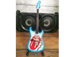 Модель № G14: гитара сувенирная на подставке &quot;Rolling Stones&quot;