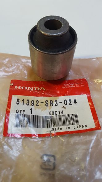Сайлентблок Honda   51392-SR3-024