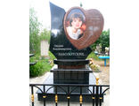 Памятник из гранита Крылатое Сердце