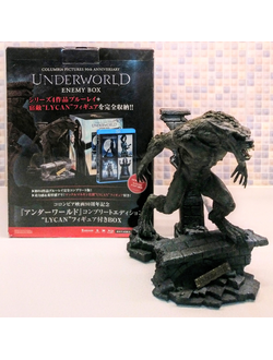 Lycan statue from Underworld Blu-ray gift set of OXMOX Studios &amp; SONY Pictures Home Entertainment .